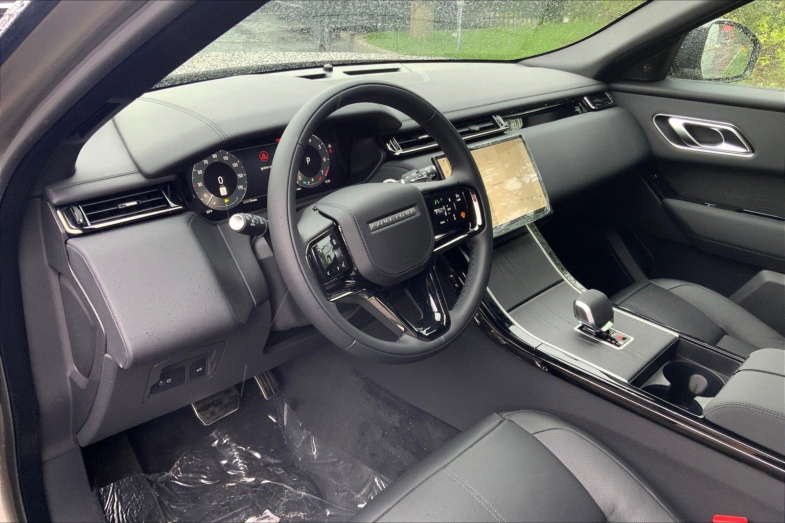 New 2026 Land Rover Range Rover Velar Dynamic SE image 8