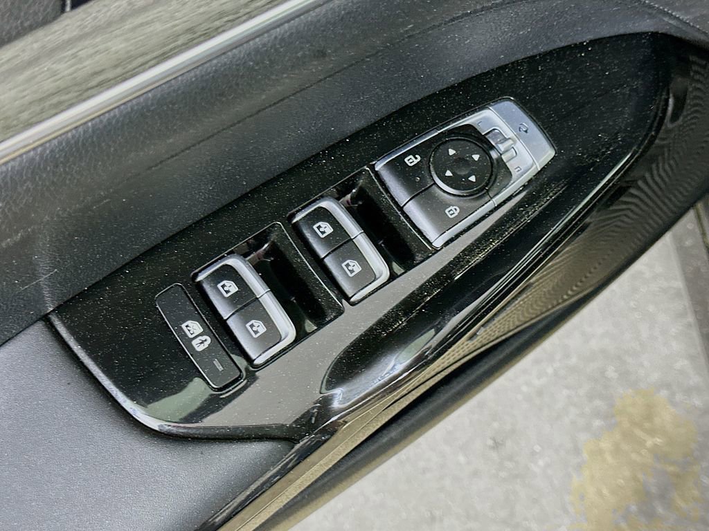 Used 2025 Kia K5 EX image 19
