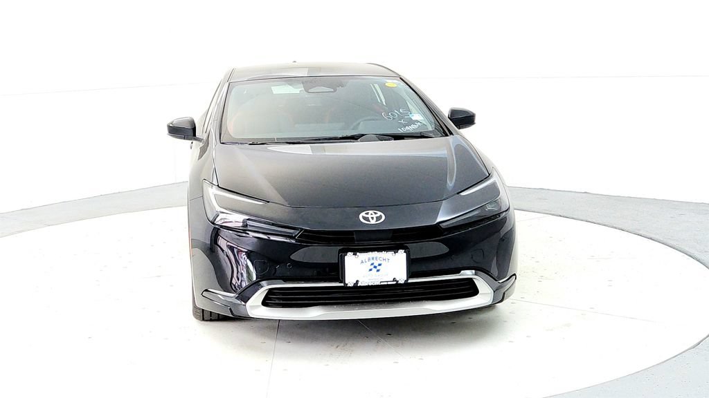 New 2026 Toyota Prius Plug-In Hybrid FWD image 8