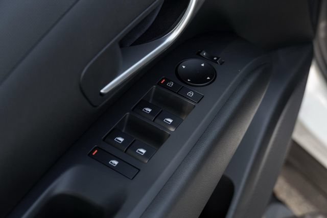 New 2025 Hyundai Santa Cruz SE FWD image 18