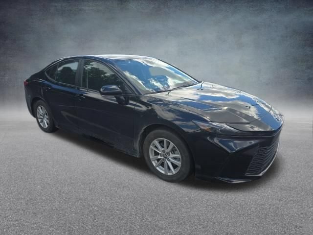 Used 2025 Toyota Camry LE FWD image 13