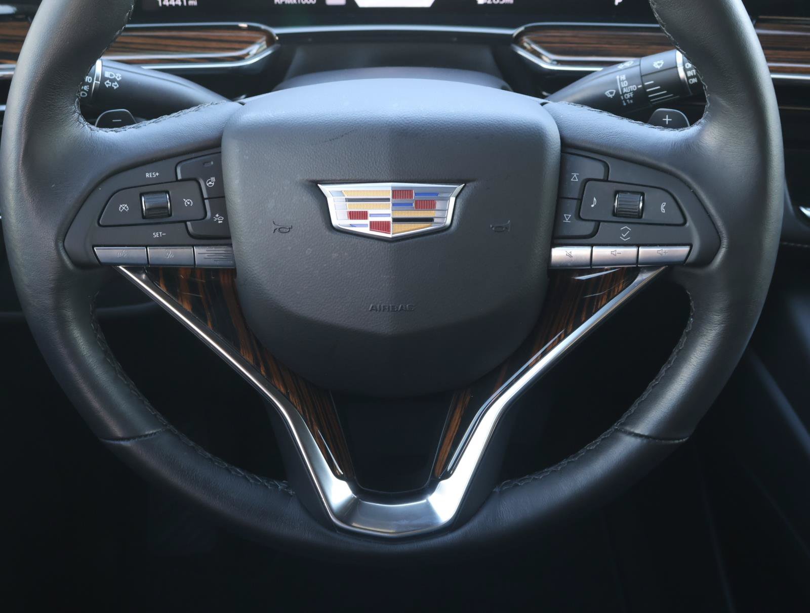 Certified 2024 Cadillac Escalade Luxury RWD image 13