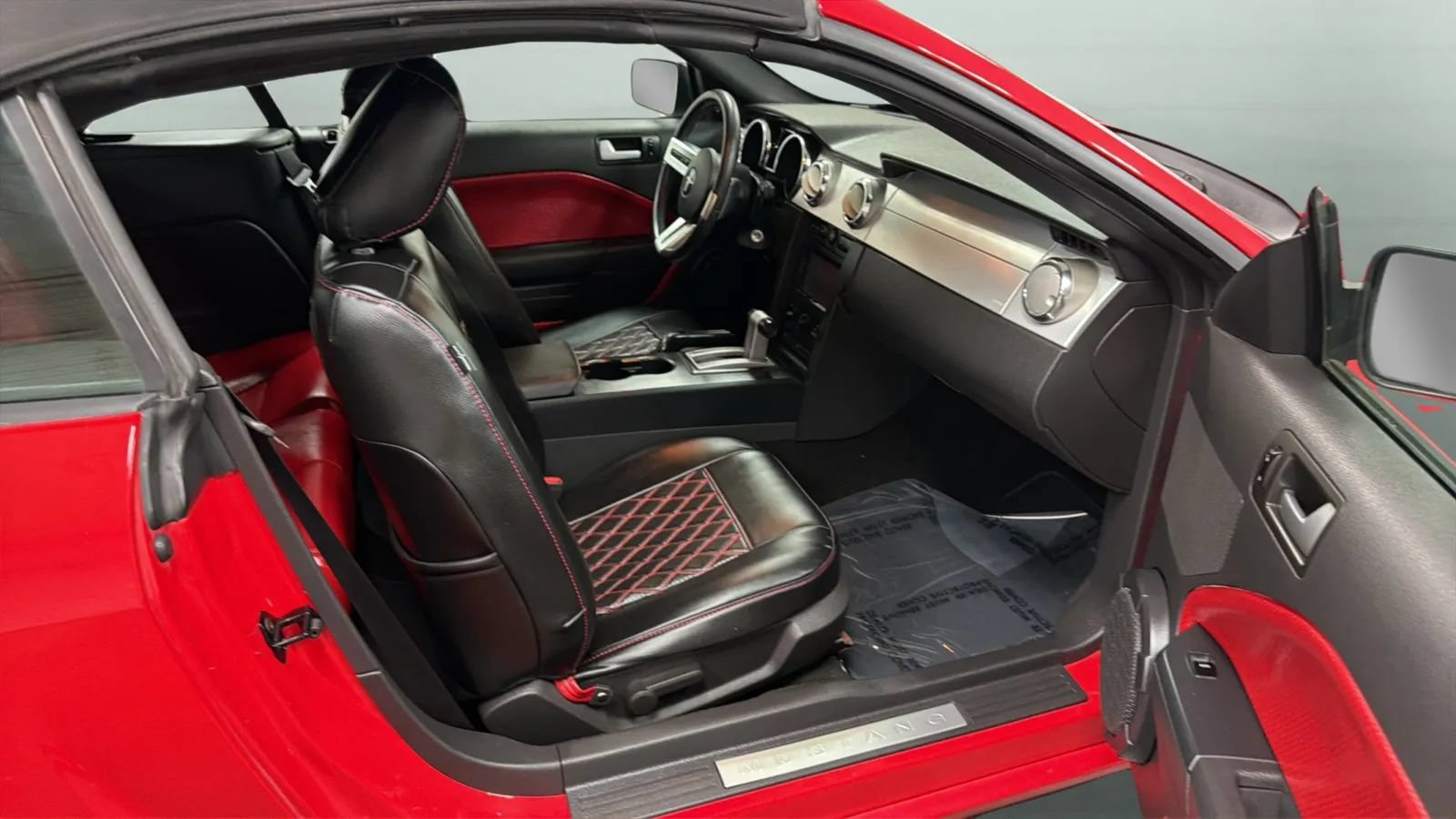 Used 2005 Ford Mustang GT RWD image 20