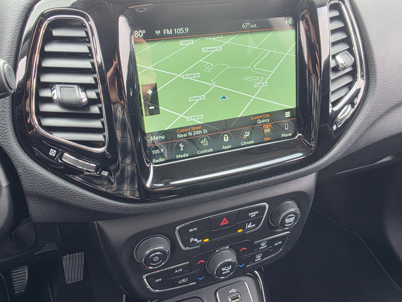 Used 2018 Jeep Compass Limited w/ Navigation Group image 3