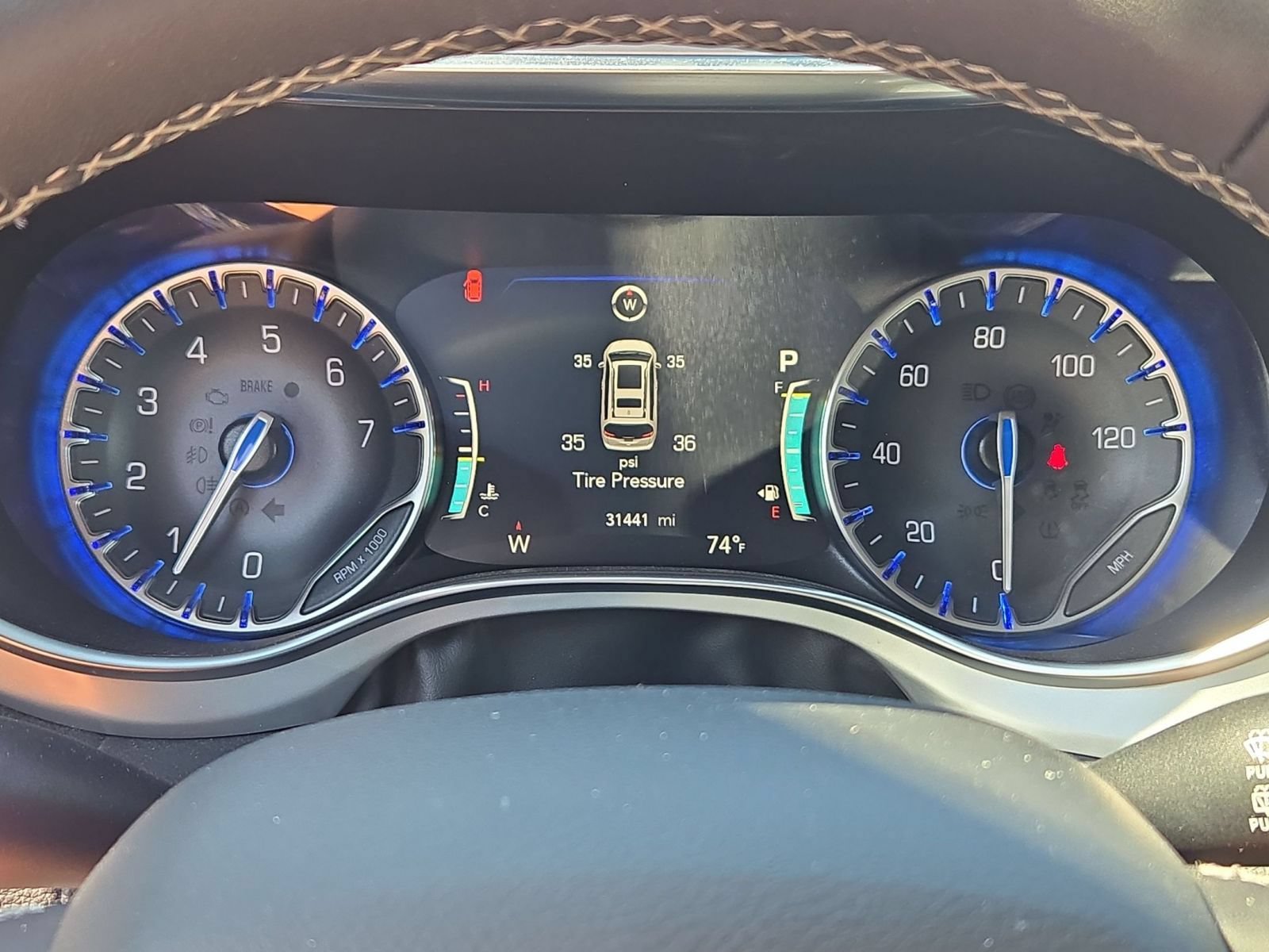 Used 2025 Chrysler Pacifica Limited FWD image 15