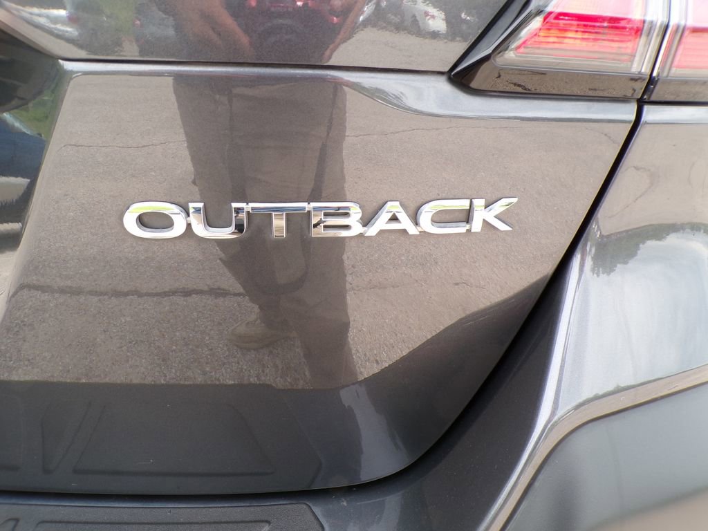 Used 2025 Subaru Outback Premium AWD/4WD image 16