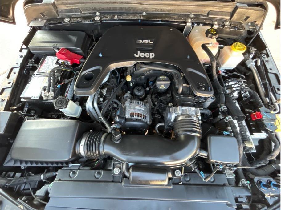 Used 2020 Jeep Gladiator Overland image 25