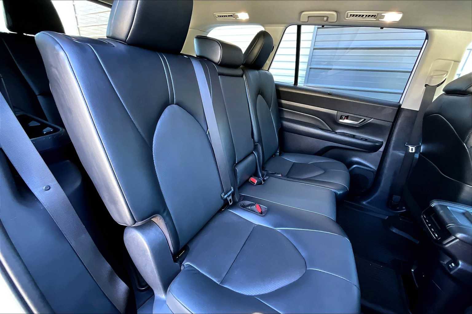 Used 2024 Toyota Grand Highlander XLE image 17
