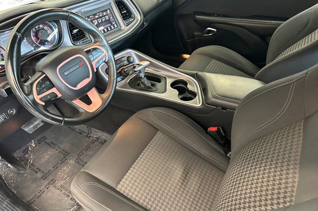 Used 2019 Dodge Challenger SXT RWD image 11