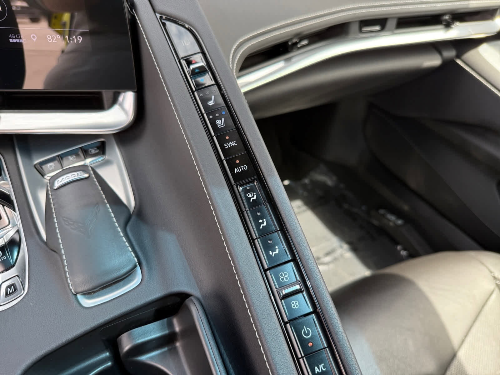 Used 2020 Chevrolet Corvette Stingray Preferred Cpe w/ 2LT Preferred Equipment Group image 17