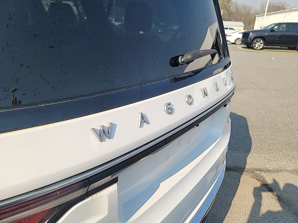 Used 2022 Jeep Wagoneer Series III w/ Flexible Seating Group image 11