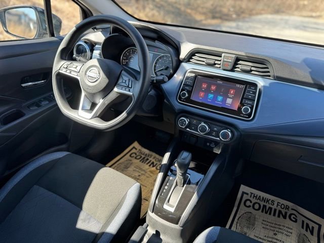 Used 2025 Nissan Versa SV image 27