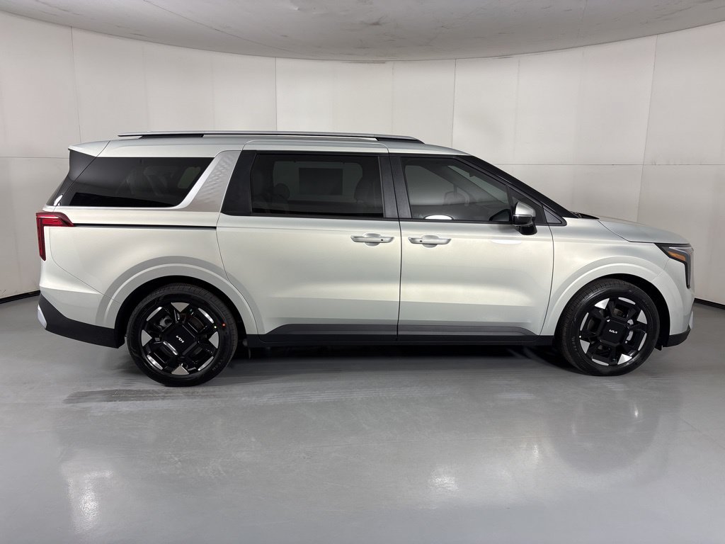 New 2026 Kia Carnival EX FWD image 9