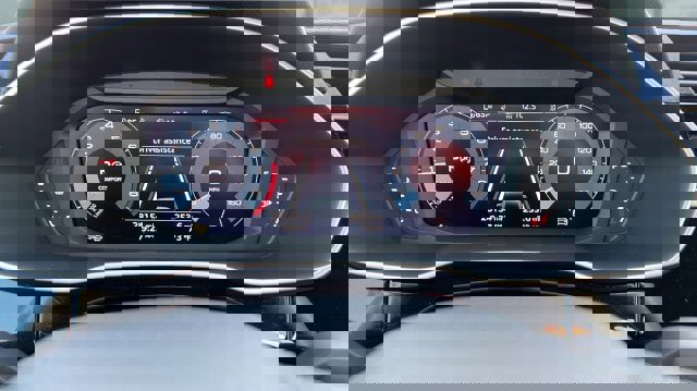 Used 2025 Audi Q3 2.0T Premium image 30