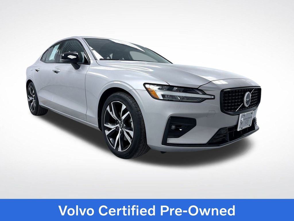 Used 2025 Volvo S60 B5 Core AWD/4WD image 1