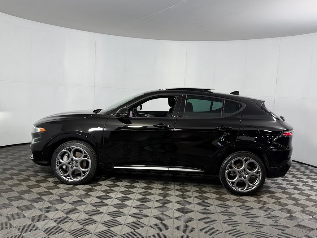 Used 2024 Alfa Romeo Tonale Ti AWD/4WD image 11