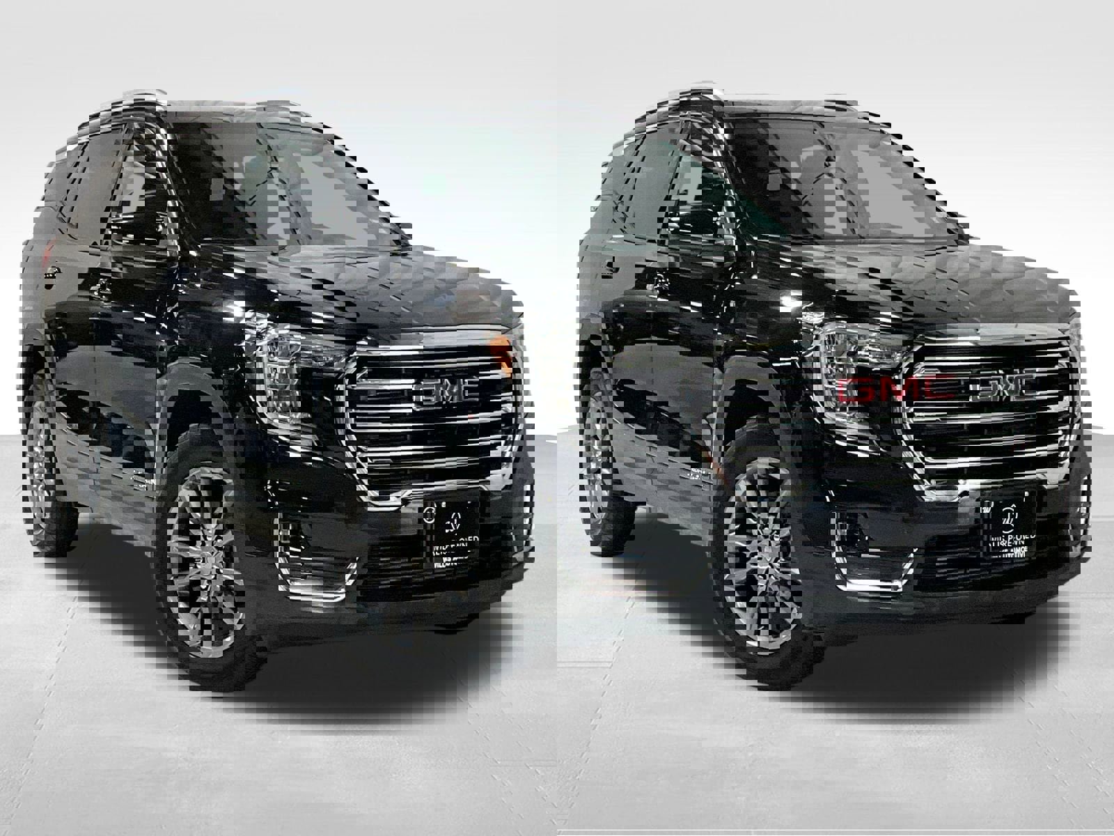 Used 2024 GMC Terrain SLT image 1