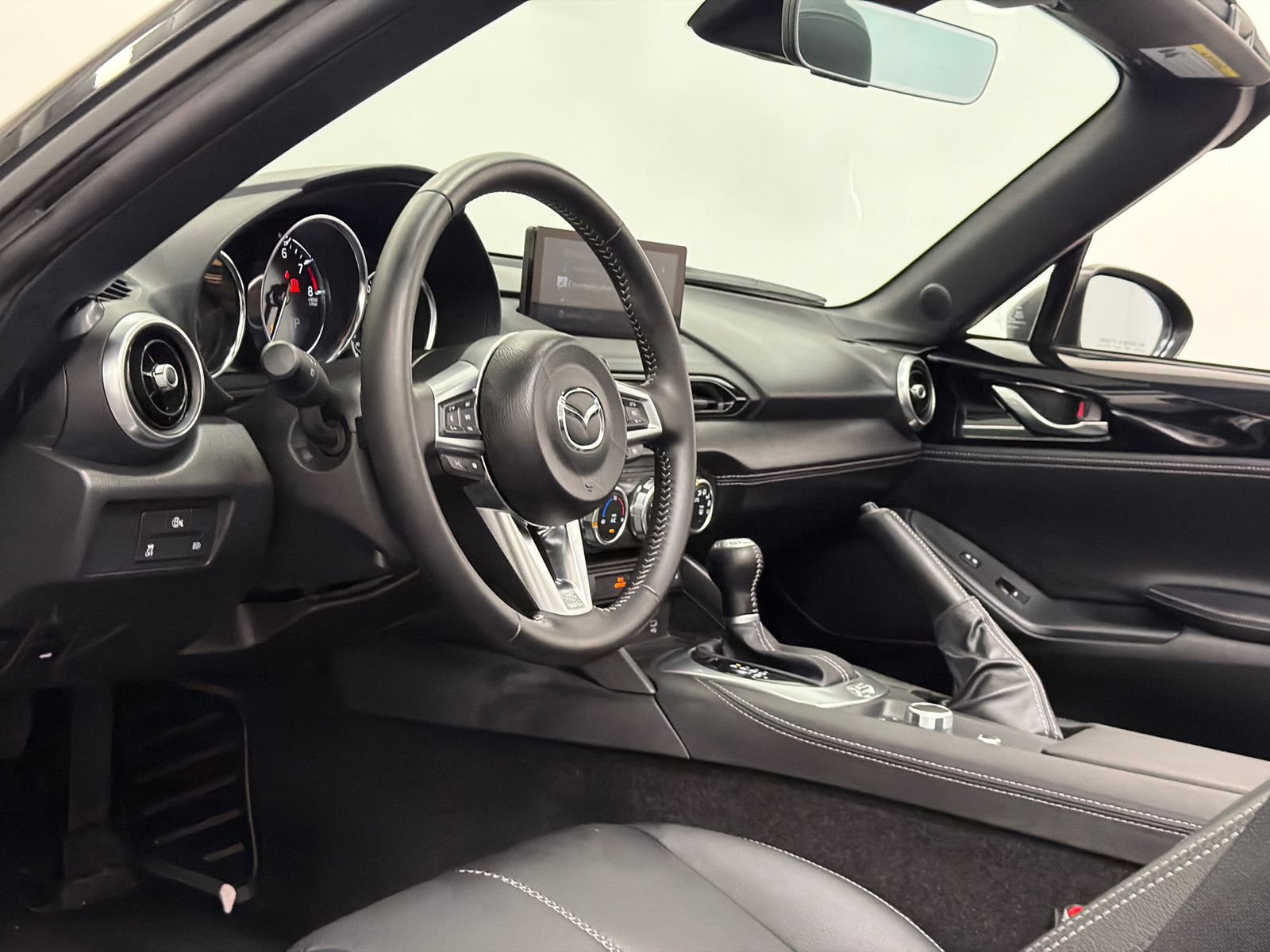 Certified 2025 MAZDA MX-5 Miata Grand Touring w/ Weather Package RWD image 14