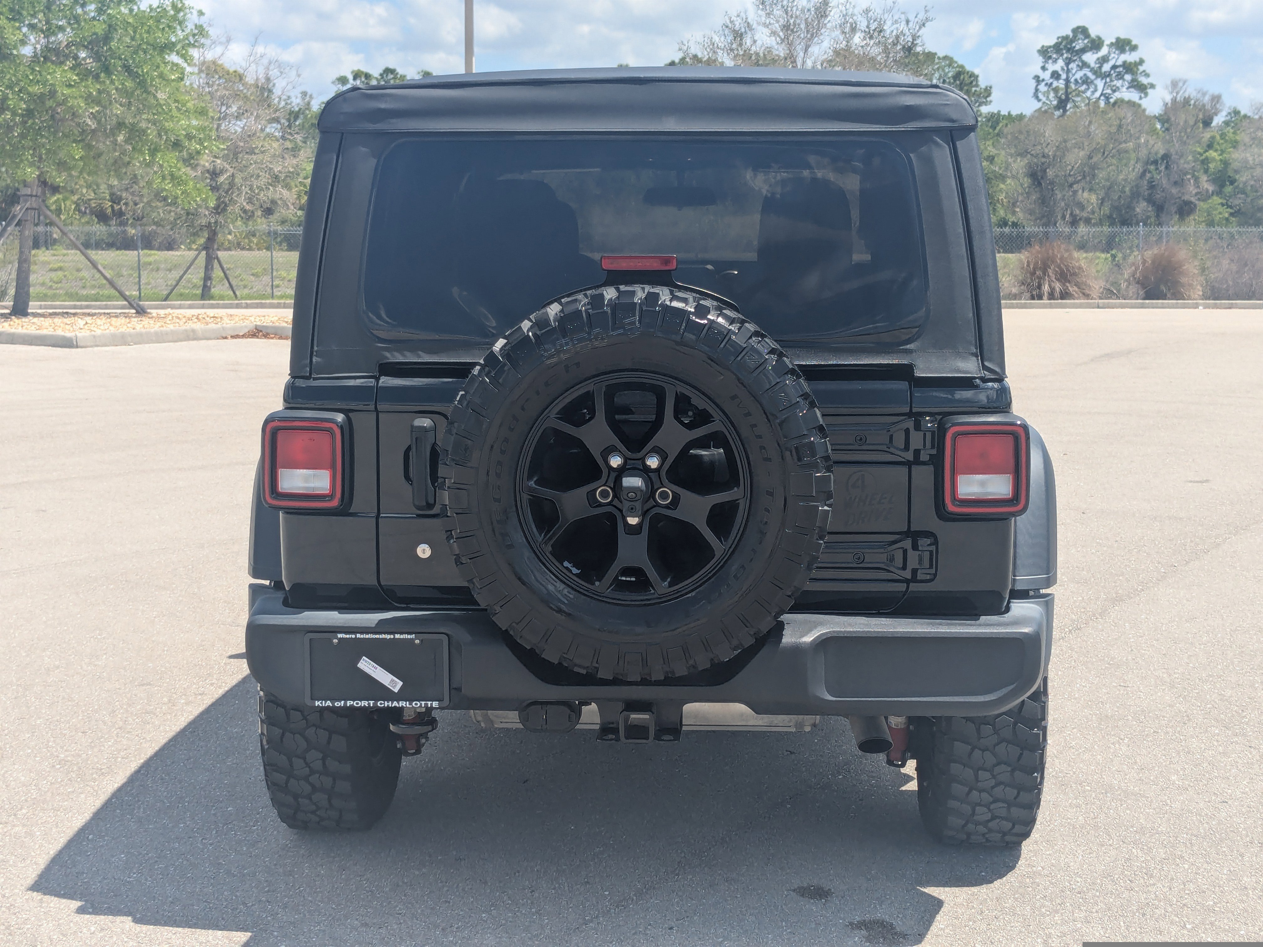 Used 2022 Jeep Wrangler Unlimited Sport AWD/4WD image 7