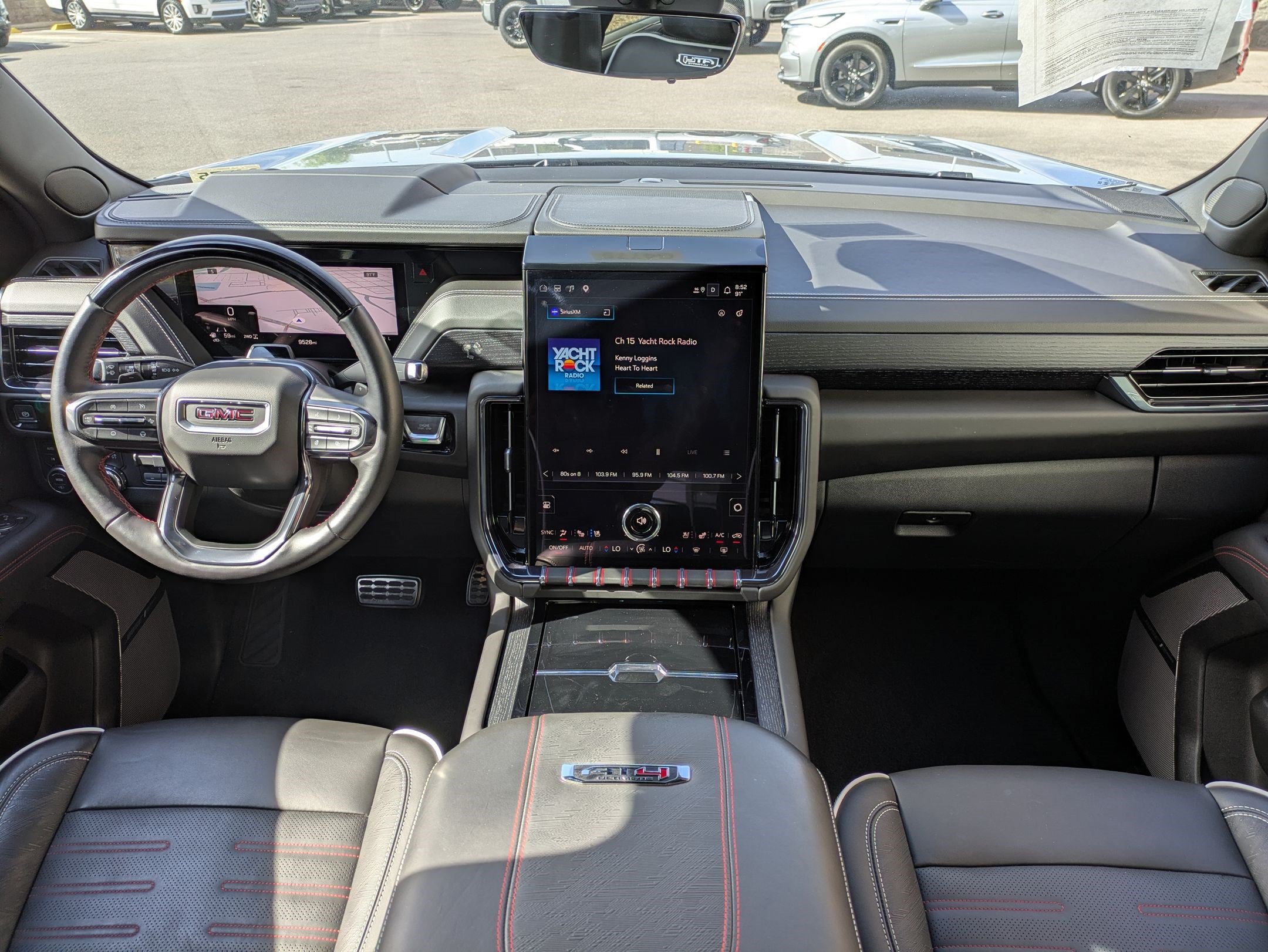 Certified 2025 GMC Yukon AT4 Ultimate AWD/4WD image 27