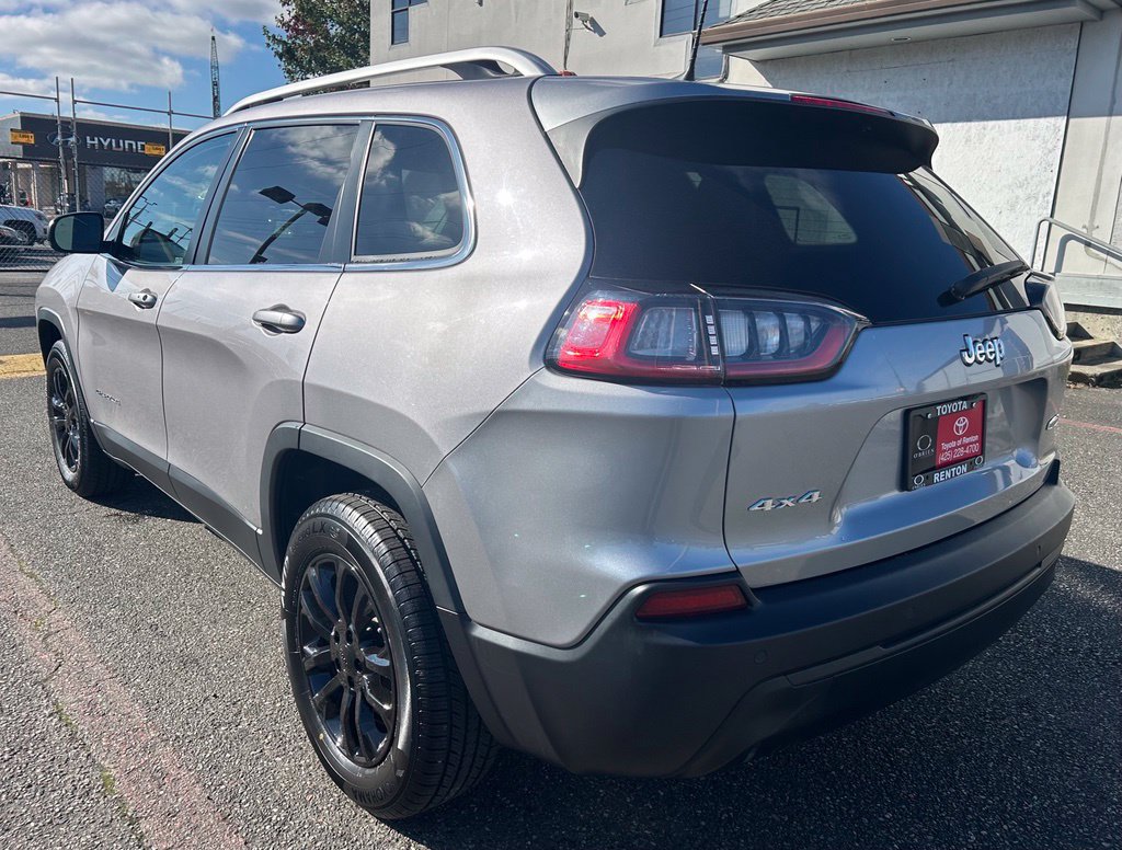 Used 2019 Jeep Cherokee Latitude Plus w/ Cold Weather Group AWD/4WD image 7