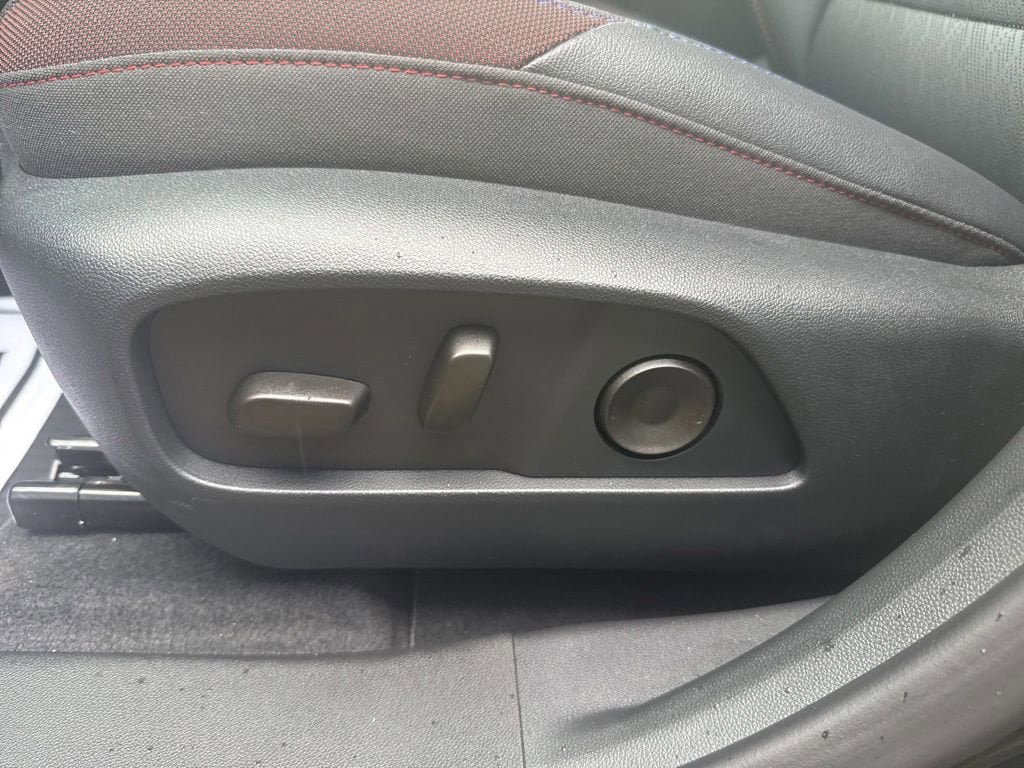 New 2026 Chevrolet Equinox RS w/ Safety and Technology Package FWD image 20