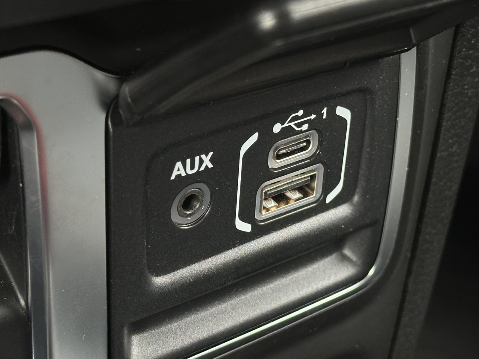 Used 2026 Jeep Wrangler Sport AWD/4WD image 25