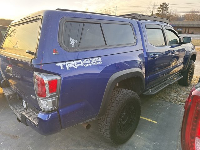 Used 2022 Toyota Tacoma TRD Off-Road image 3