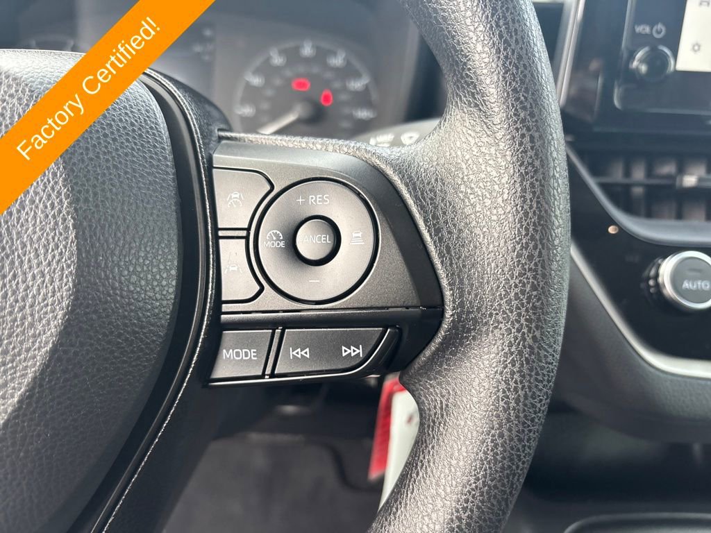 Used 2025 Toyota Corolla LE image 17
