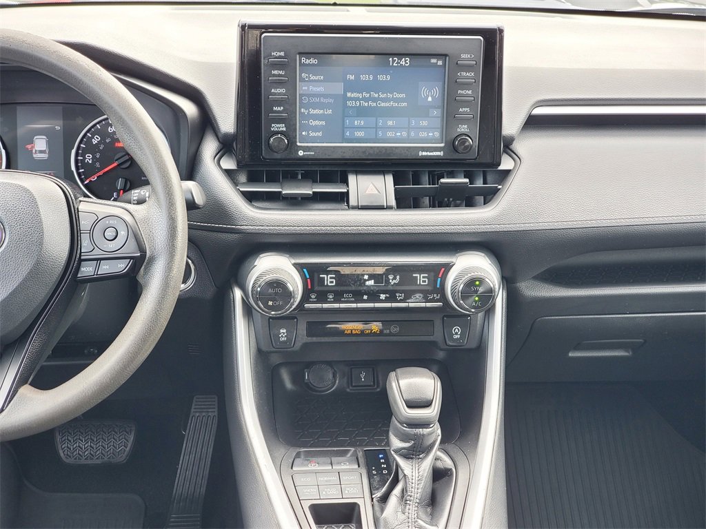 Used 2021 Toyota RAV4 XLE image 28