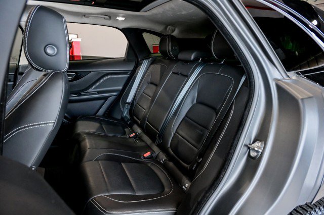 Used 2019 Jaguar F-PACE R-Sport image 22