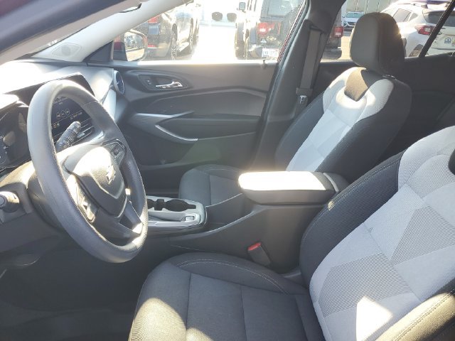 Certified 2025 Chevrolet Trax LS w/ LS Convenience Package FWD image 15