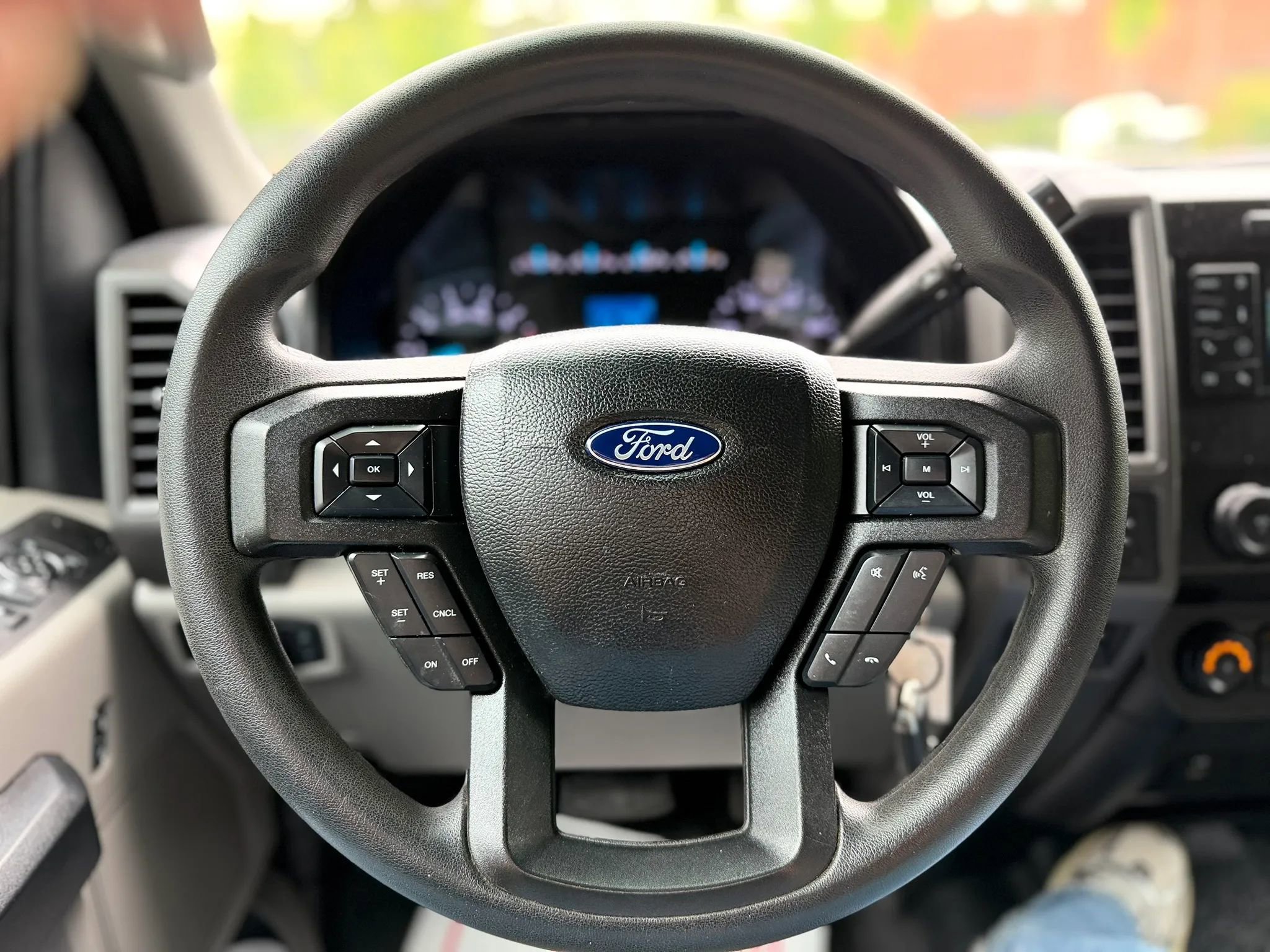 Used 2020 Ford F250 XL w/ STX Appearance Package AWD/4WD image 29