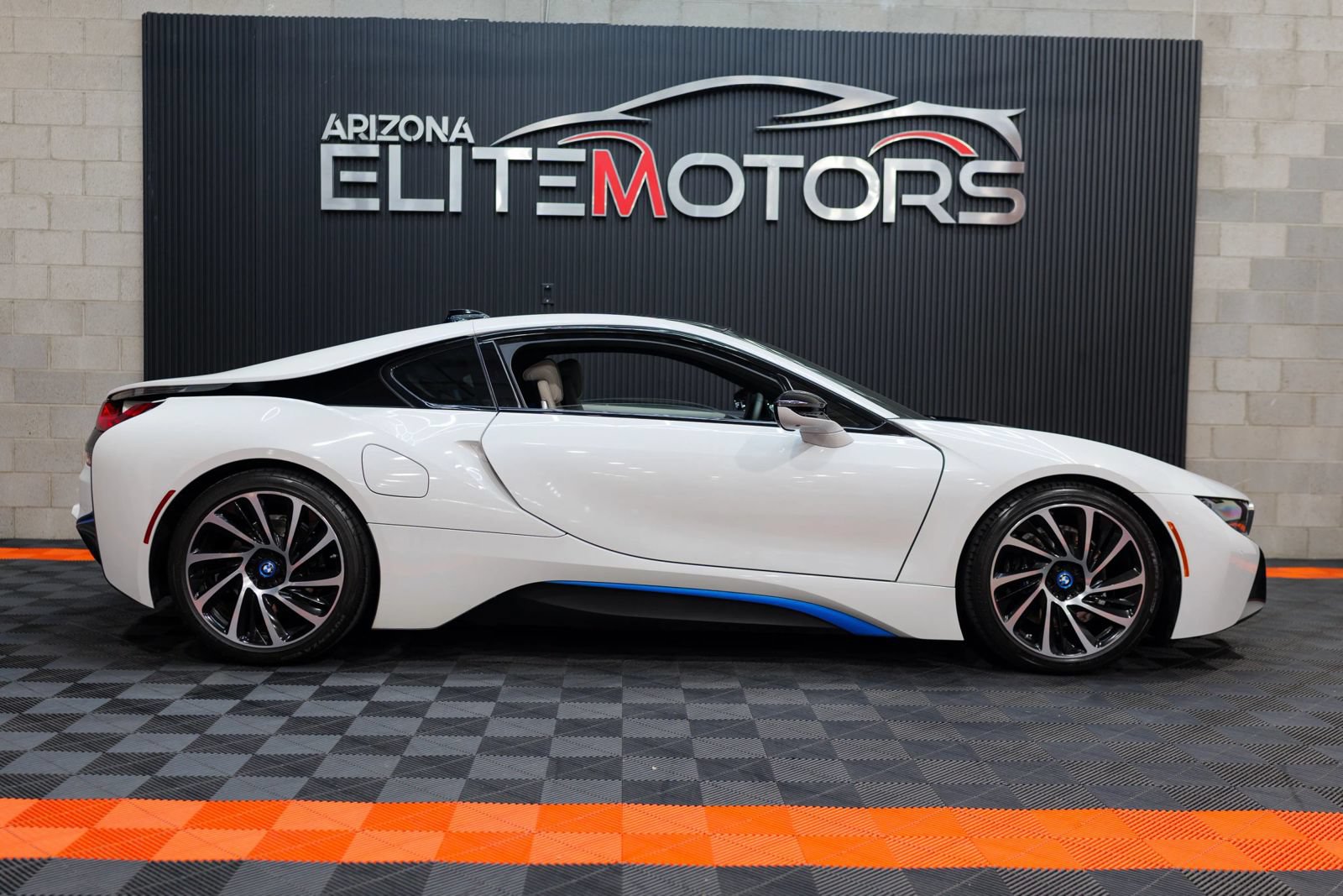 Used 2015 BMW i8 AWD/4WD image 19