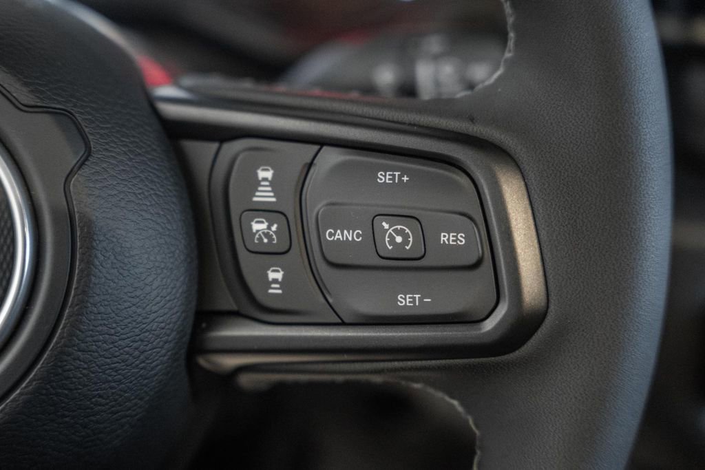 New 2025 Jeep Gladiator Sport image 24