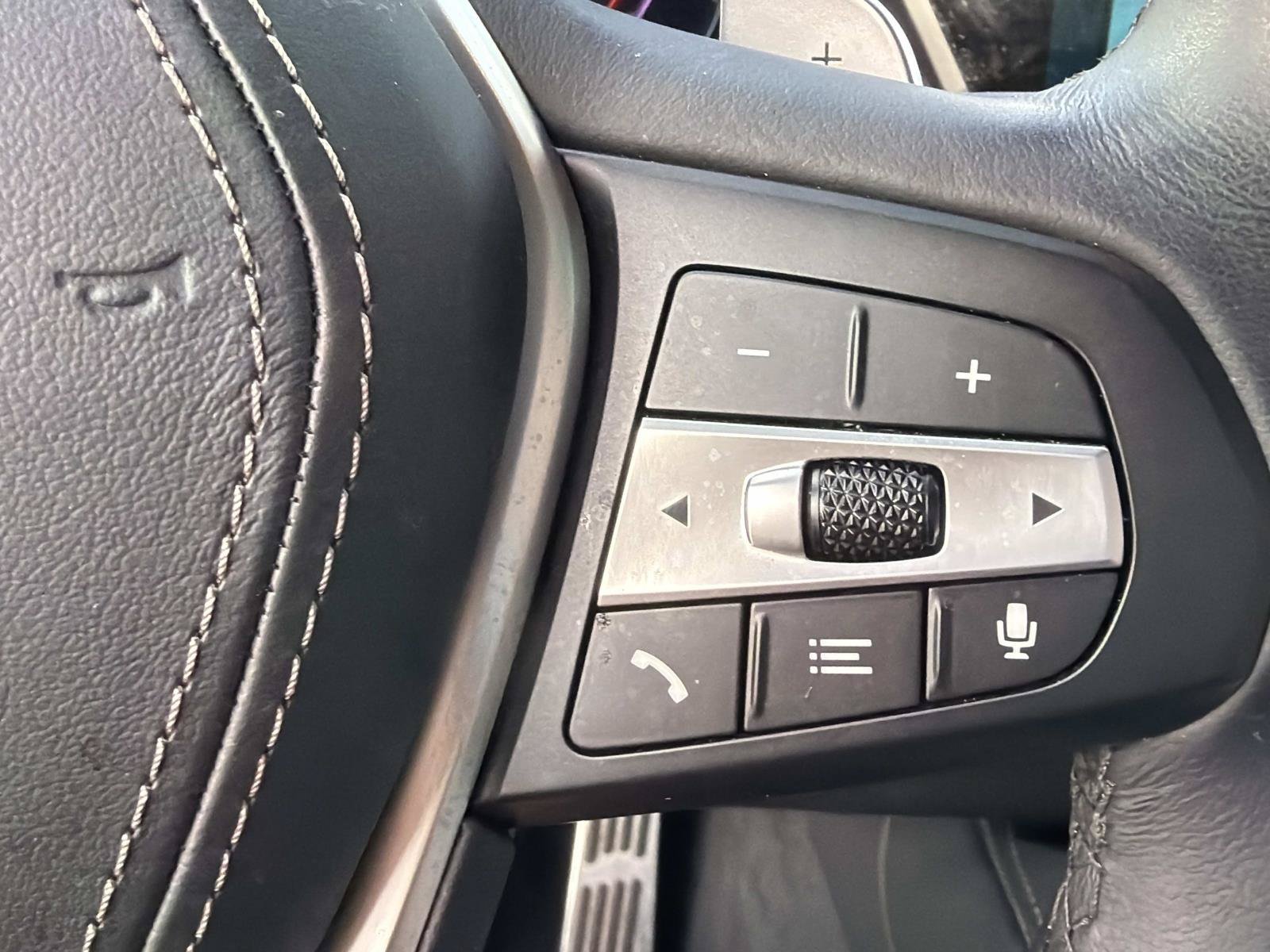 Used 2023 BMW X6 xDrive40i w/ Luxury Seating Package AWD/4WD image 27