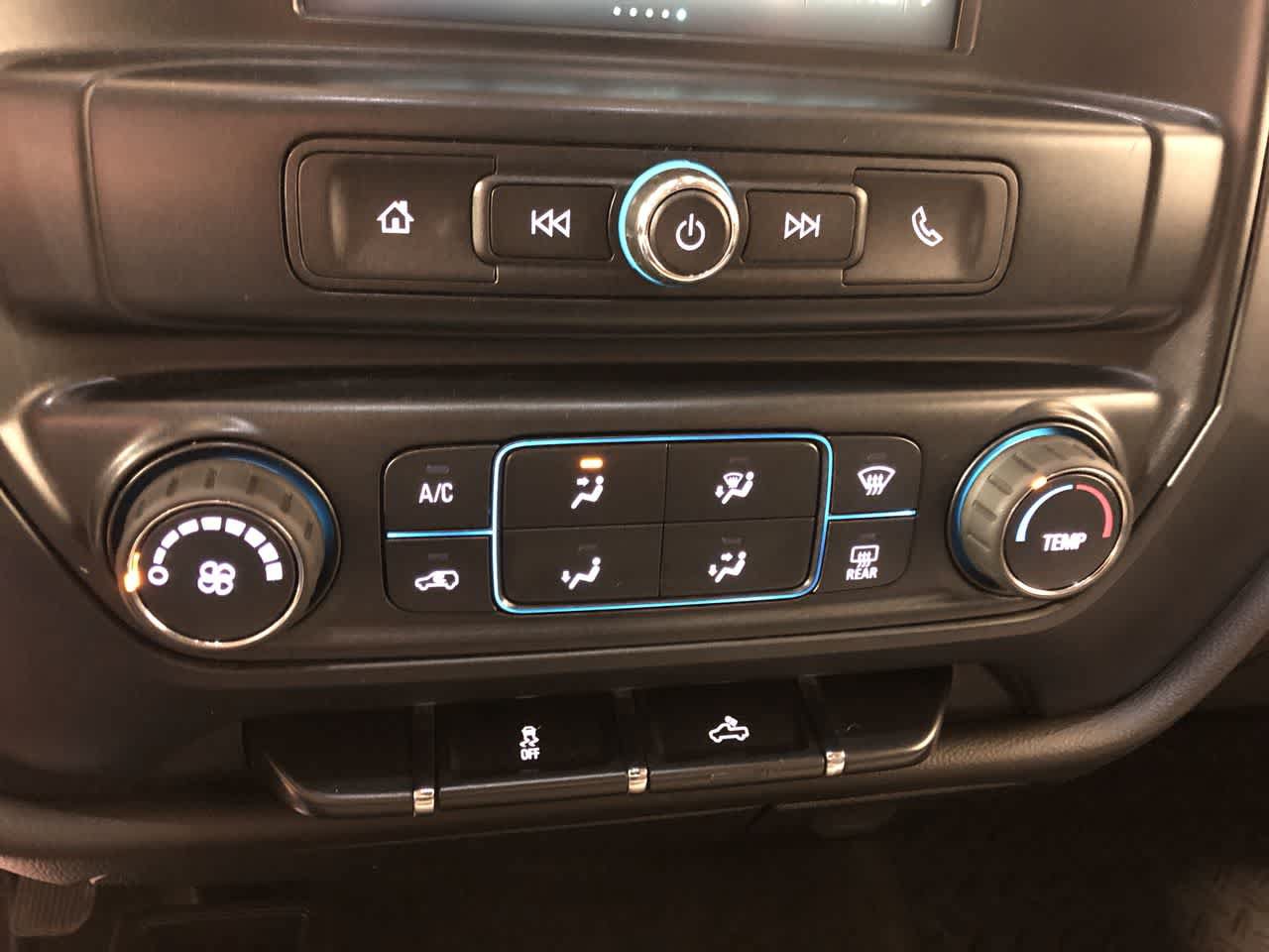 Used 2018 Chevrolet Silverado 1500 Custom w/ Custom Value Package AWD/4WD image 10