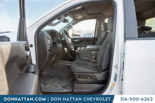 Used 2024 Chevrolet Silverado 2500 Custom w/ Custom Value Package image 5