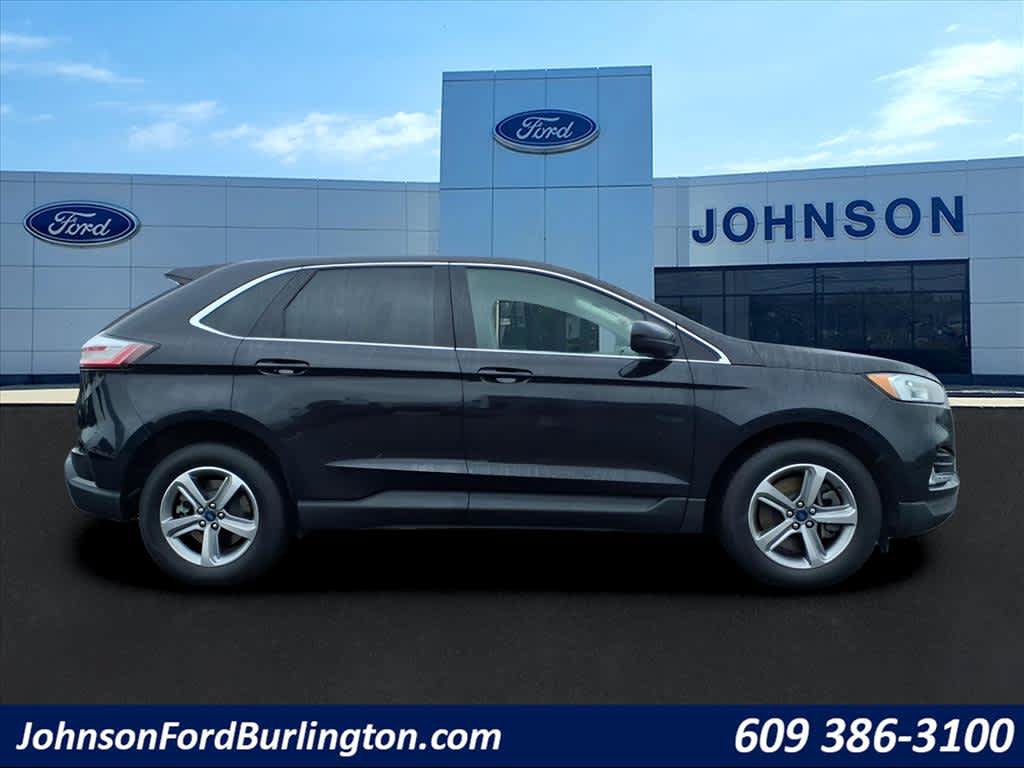 Certified 2022 Ford Edge SEL w/ Convenience Package AWD/4WD image 2