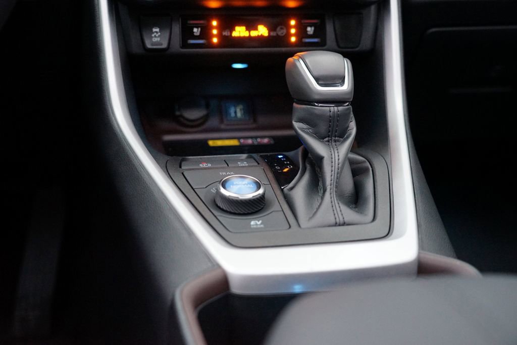 Used 2023 Toyota RAV4 Limited image 25