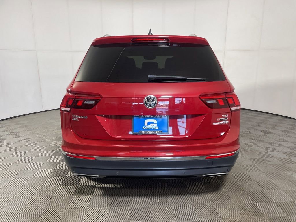 Used 2018 Volkswagen Tiguan SEL Premium w/ 3rd Row Seat Package image 6