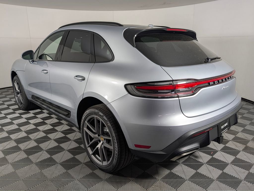 New 2026 Porsche Macan image 3