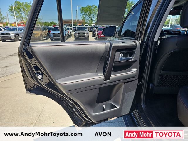 Used 2020 Toyota 4Runner TRD Off-Road Premium w/ Moonroof Package AWD/4WD image 35