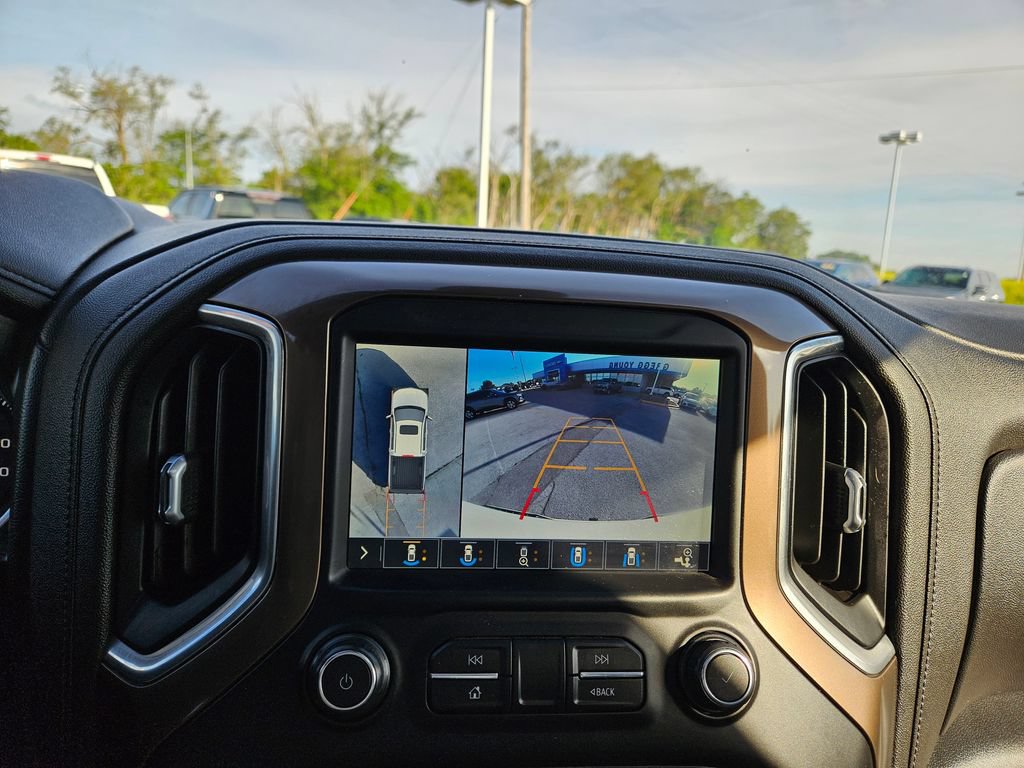Used 2019 Chevrolet Silverado 1500 High Country w/ Technology Package AWD/4WD image 15