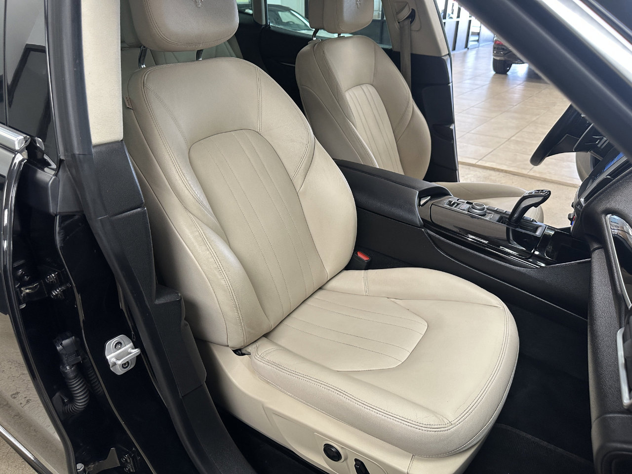 Used 2020 Maserati Levante S image 85