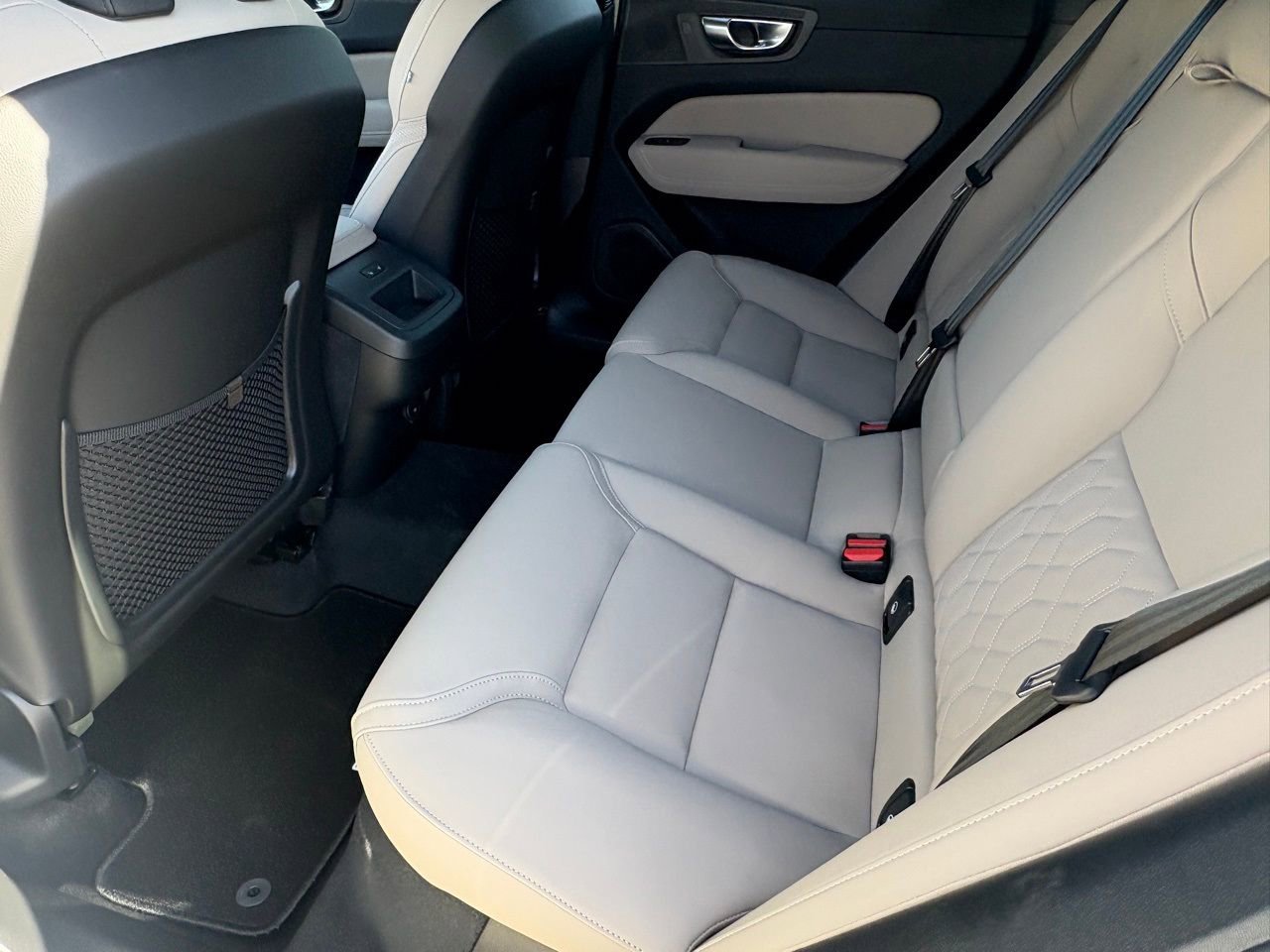 New 2026 Volvo XC60 B5 Plus w/ Protection Package Premier image 22