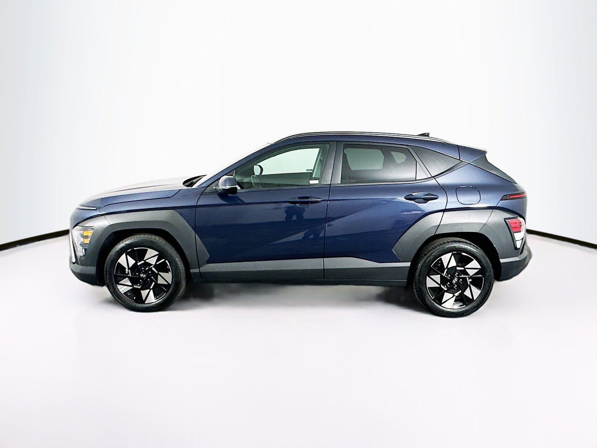 Used 2025 Hyundai Kona SEL image 4