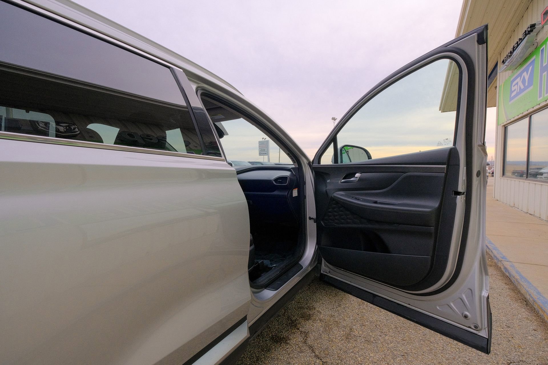 Used 2023 Hyundai Santa Fe SEL Convenience image 13