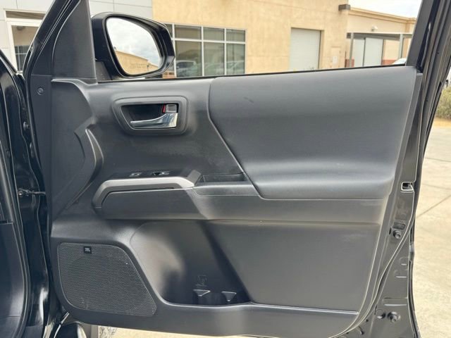 Used 2023 Toyota Tacoma TRD Off-Road image 32