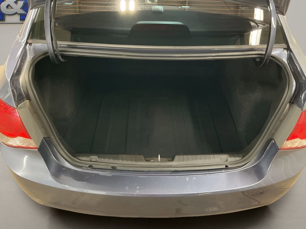 Used 2014 Chevrolet Cruze LS image 24